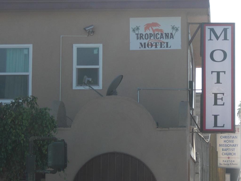 Tropicana Motel Compton Exteriér fotografie