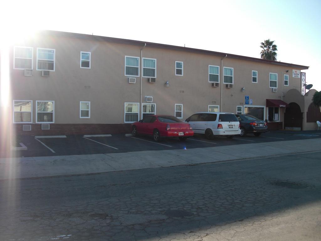 Tropicana Motel Compton Exteriér fotografie