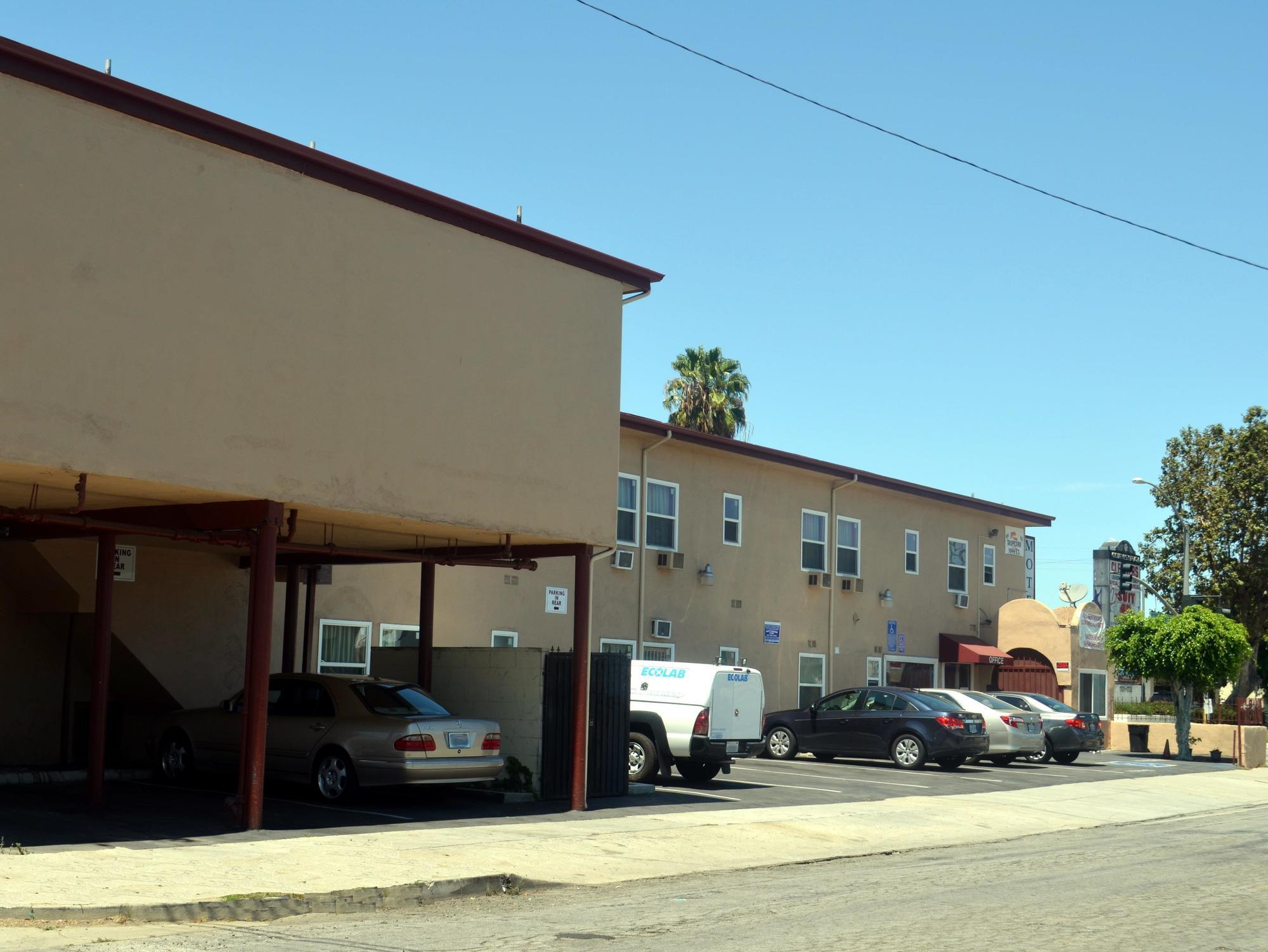 Tropicana Motel Compton Exteriér fotografie